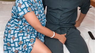 Desi Bhabhi Riya blev kneppet af nabo, der var mand utro