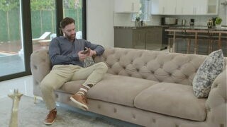 Asiatisk teenager Linda Lan frister sin kærestes far til at hamre hendes stramme fisse GP3320