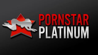 Luddig MILF Alura Jenson i en dampende julesolo!