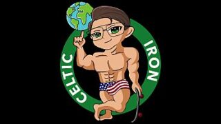 Romantisk sex: Lille latina lingerimodel Caitlin Bell elsker at kneppe