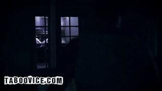 Liderlig stedsøn knepper sine lesbiske stedmødre i en trekant